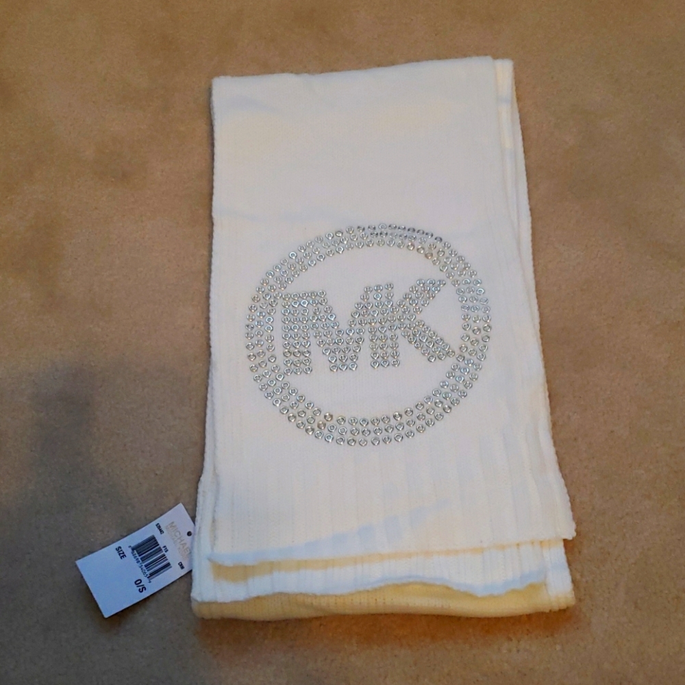 Michael Kors off white color scarf w/tags